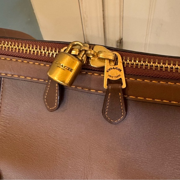 Coach 1941 Metropolitan Duffel in Brown - Picture 4 of 11